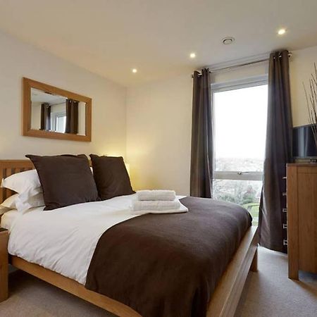 Modern Apartment At Slough Station, London In 18 Mins! Exteriér fotografie