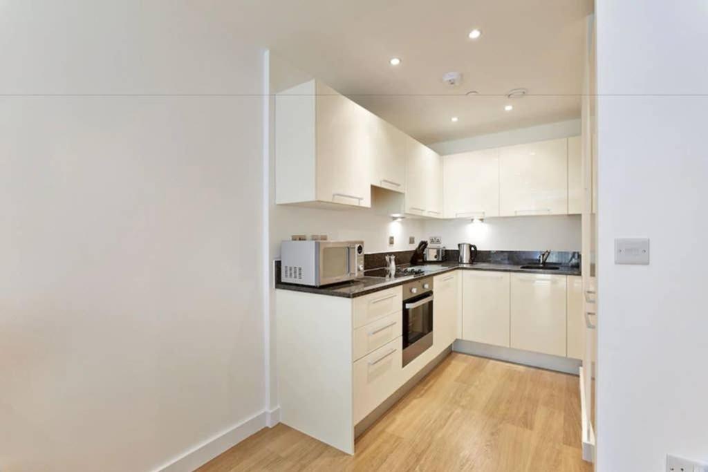 Modern Apartment At Slough Station, London In 18 Mins! Exteriér fotografie