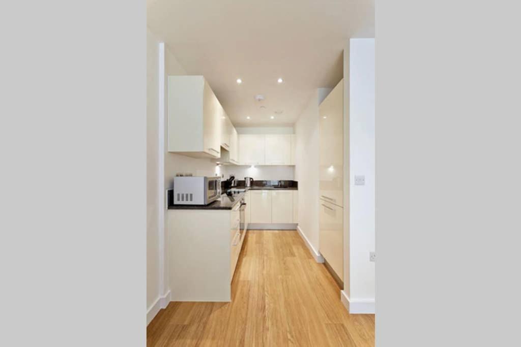 Modern Apartment At Slough Station, London In 18 Mins! Exteriér fotografie